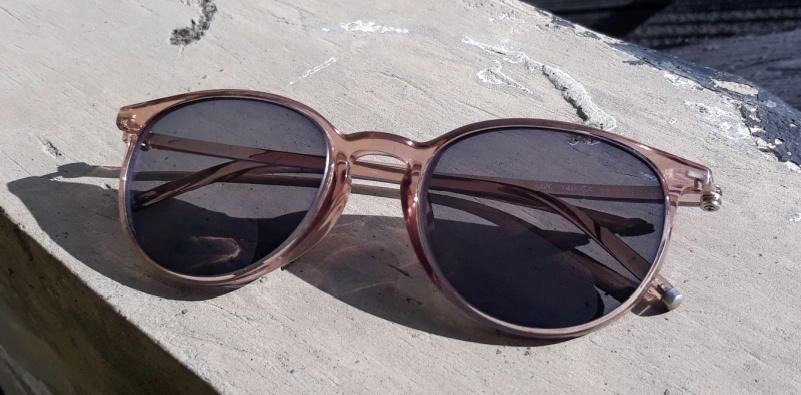photochromic glasses